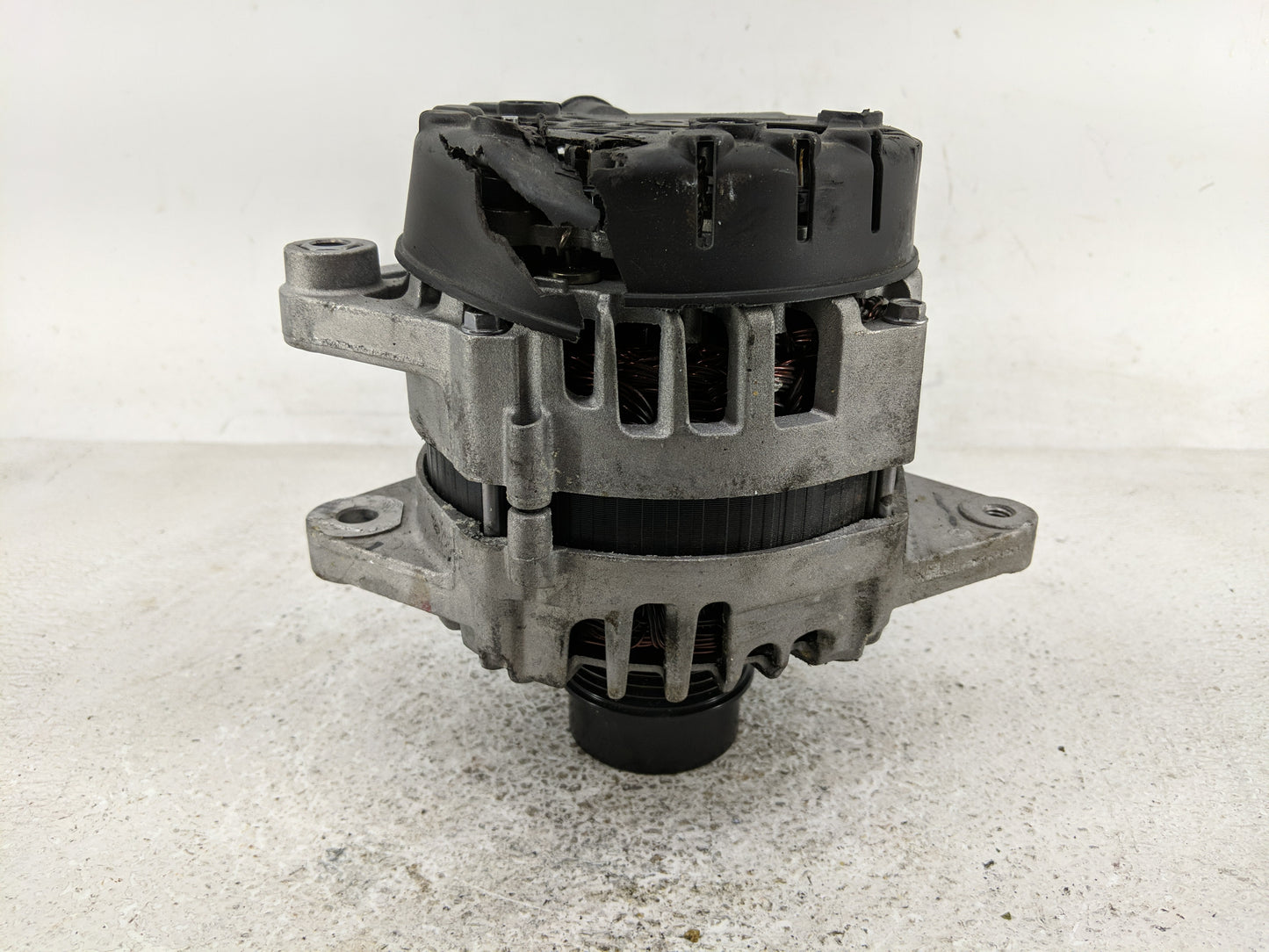 2016-2018 Hyundai Tucson Alternator Replacement Generator Charging Assembly Engine OEM P/N:2622503 37300-2B960 Fits OEM Used