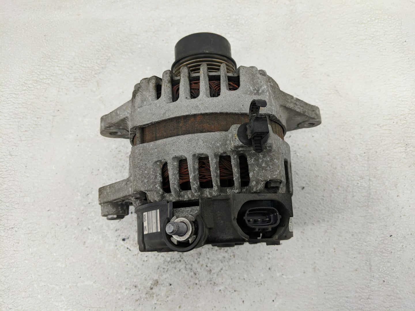 2016-2018 Hyundai Tucson Alternator Replacement Generator Charging Assembly Engine OEM P/N:2622503 37300-2B960 Fits OEM Used