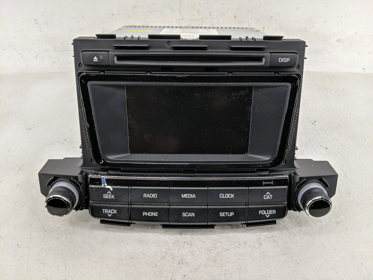 2016-2017 Hyundai Tucson Radio AM FM Cd Player Receiver Replacement P/N:36180-D31004X Fits Fits 2016 2017 OEM Used Auto Part