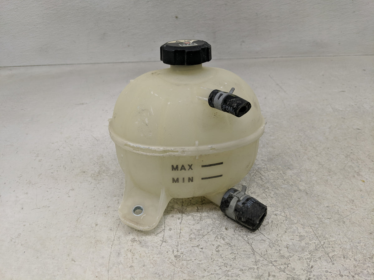 2016-2021 Hyundai Tucson Radiator Coolant Overflow Expansion Tank Bottle 1313144 - Oemusedautoparts1.com