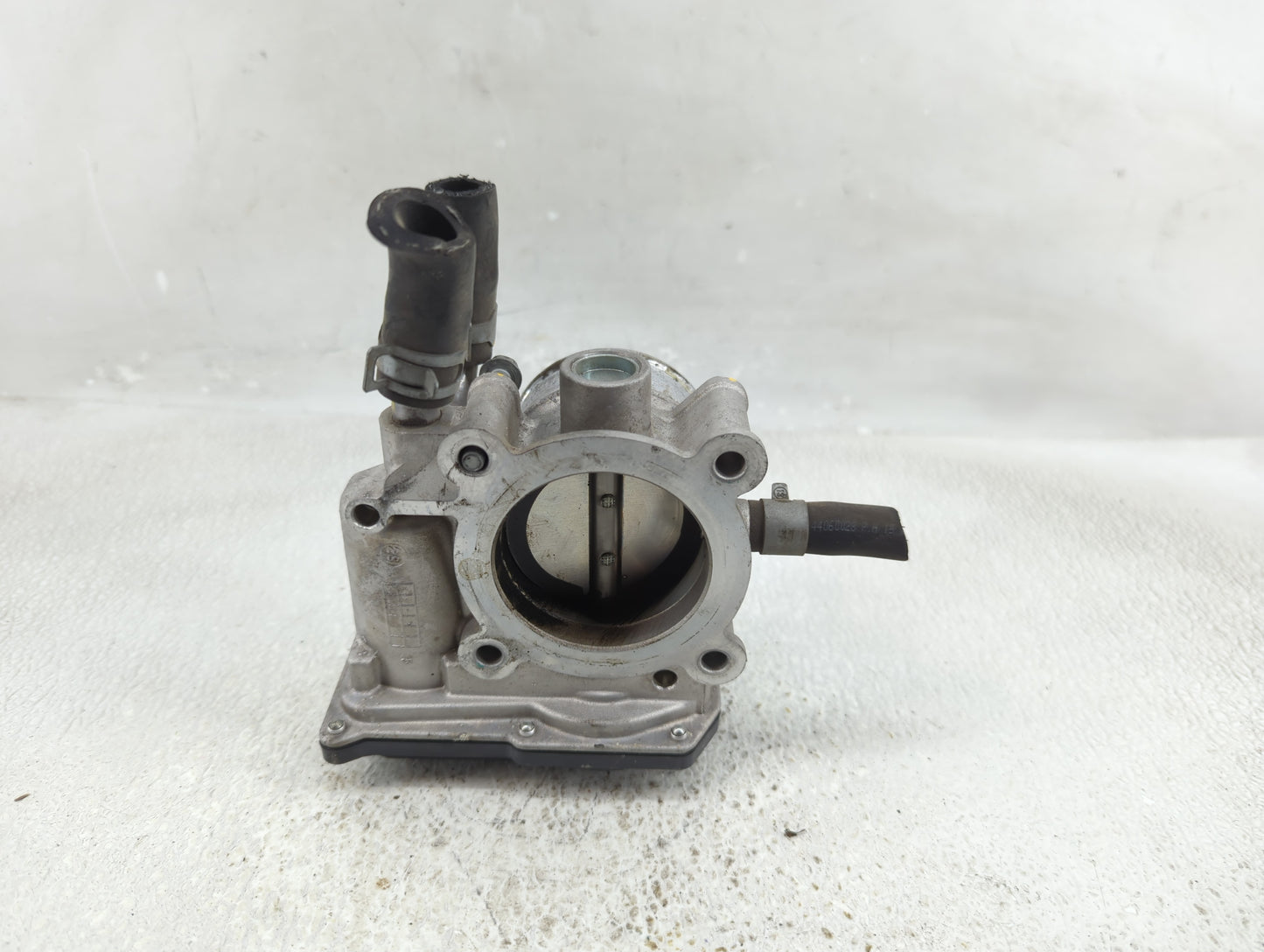 2016-2018 Hyundai Tucson Throttle Body P/N:35100-2B340 Fits Fits 2015 2016 2017 2018 2019 2020 2021 2022 OEM Used Auto Parts