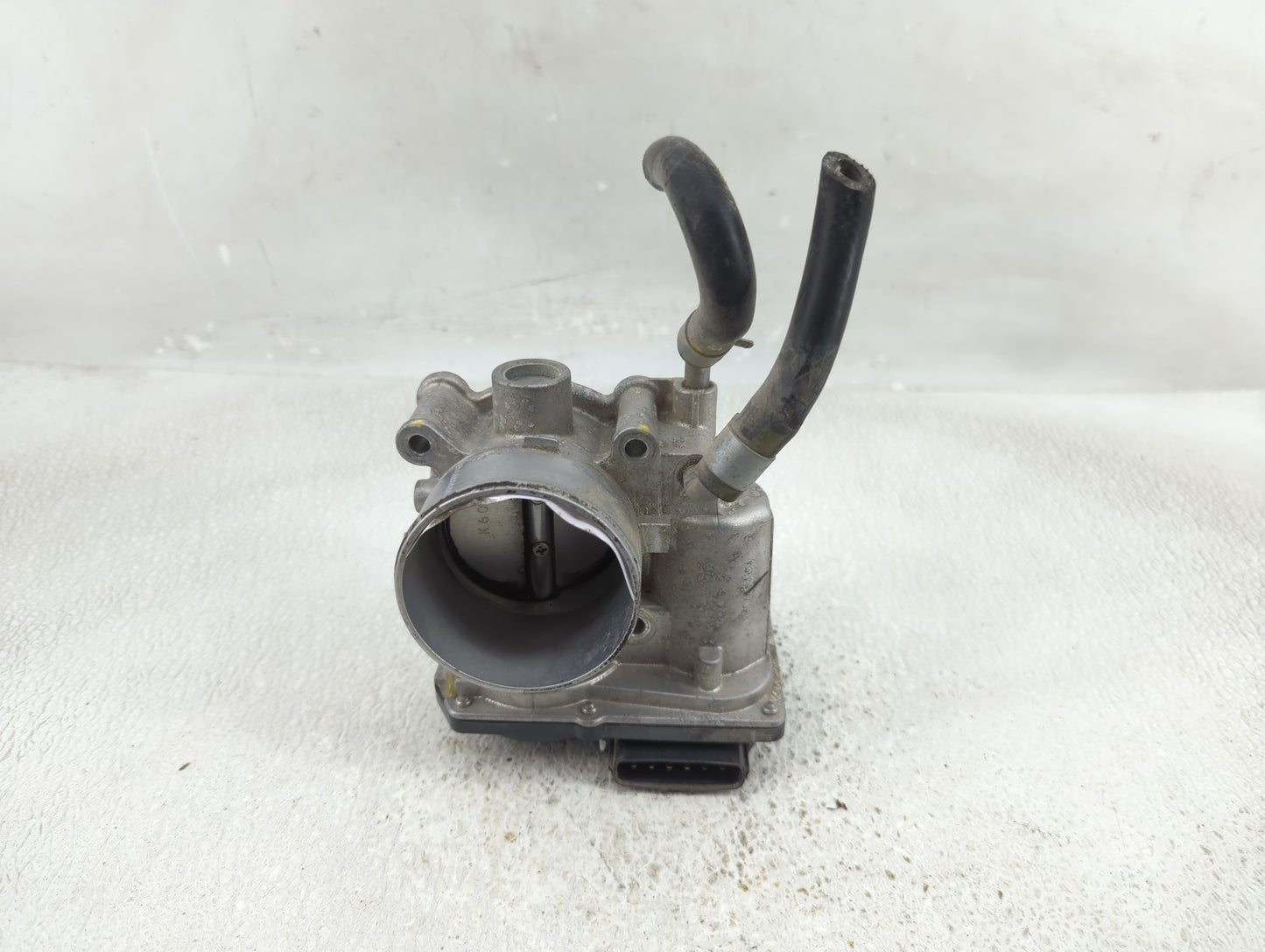 2014-2021 Hyundai Tucson Throttle Body P/N:35100-2E000 Fits Fits 2011 2012 2013 2014 2015 2016 2017 2018 2019 2020 2021 OEM 