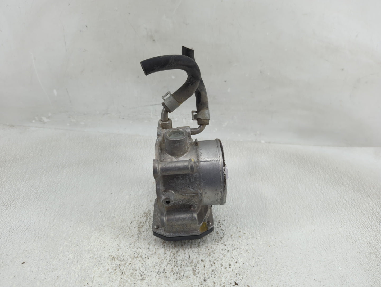 2014-2021 Hyundai Tucson Throttle Body P/N:35100-2E000 Fits Fits 2011 2012 2013 2014 2015 2016 2017 2018 2019 2020 2021 OEM 