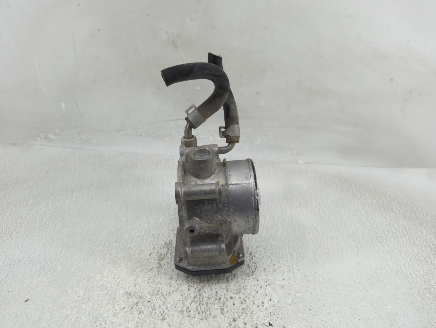 2014-2021 Hyundai Tucson Throttle Body P/N:35100-2E000 Fits Fits 2011 2012 2013 2014 2015 2016 2017 2018 2019 2020 2021 OEM 