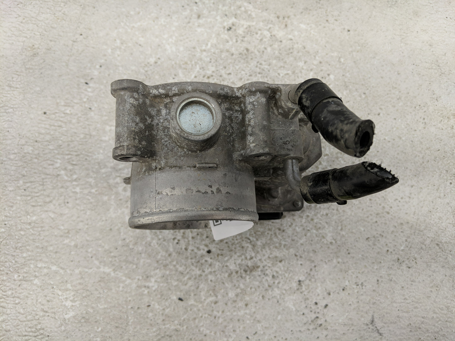 2014-2021 Hyundai Tucson Throttle Body P/N:35106-2E000 Fits Fits 2011 2012 2013 2014 2015 2016 2017 2018 2019 2020 2021 OEM 