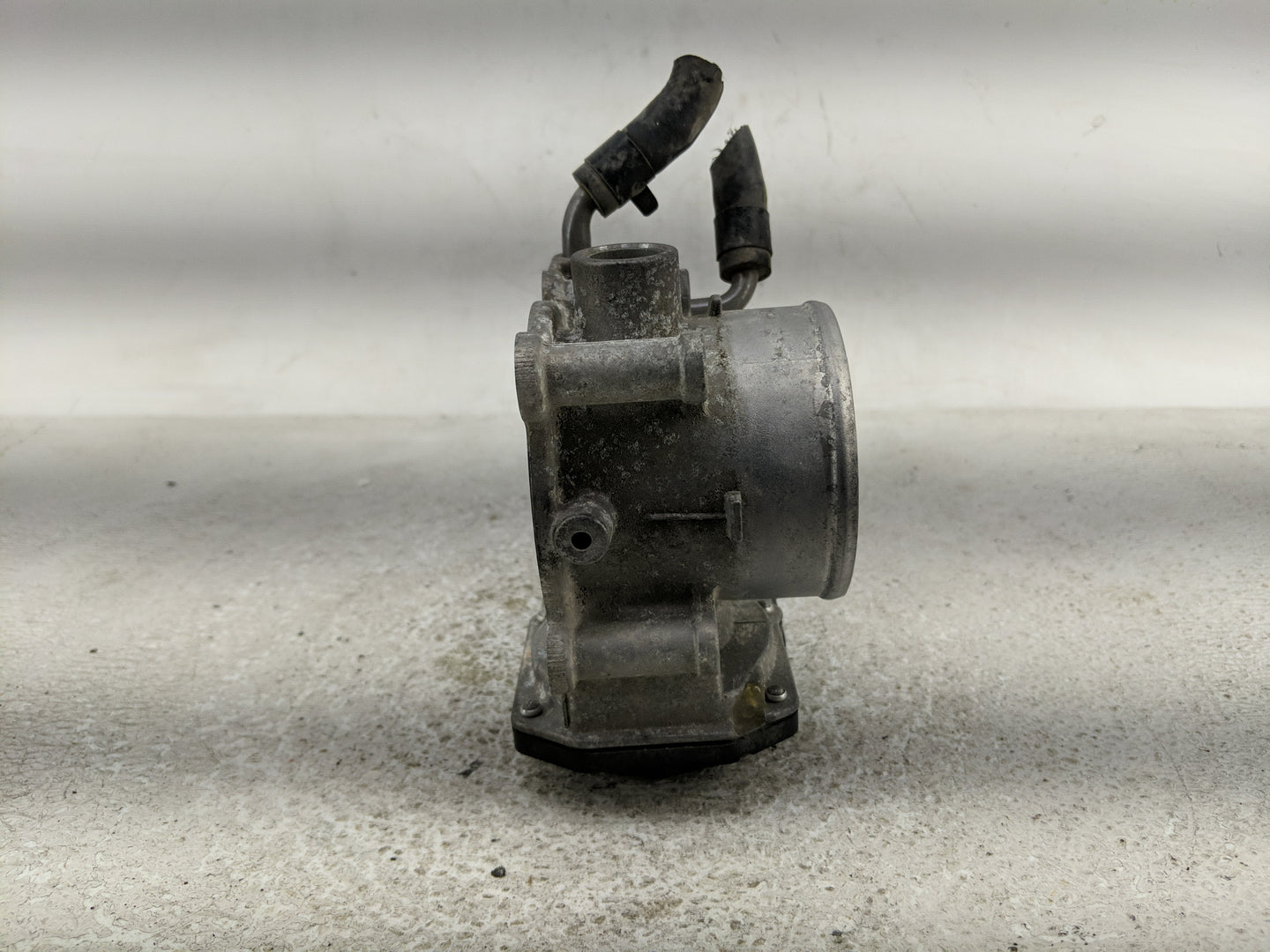 2014-2021 Hyundai Tucson Throttle Body P/N:35106-2E000 Fits Fits 2011 2012 2013 2014 2015 2016 2017 2018 2019 2020 2021 OEM 