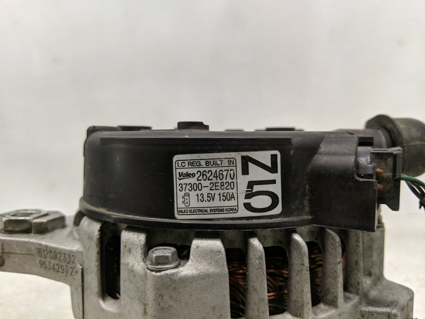 2016-2021 Hyundai Tucson Alternator Replacement Generator Charging Assembly Engine OEM P/N:37300-2E820 2624670 Fits OEM Used