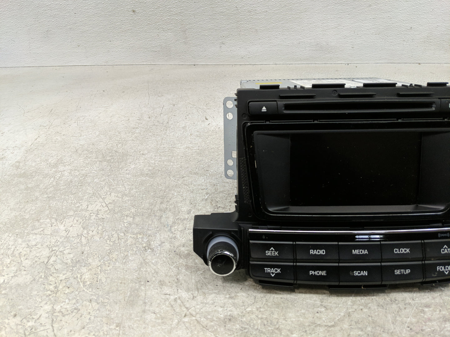2016-2017 Hyundai Tucson Radio AM FM Cd Player Receiver Replacement P/N:96180-D31004X Fits Fits 2016 2017 OEM Used Auto Part