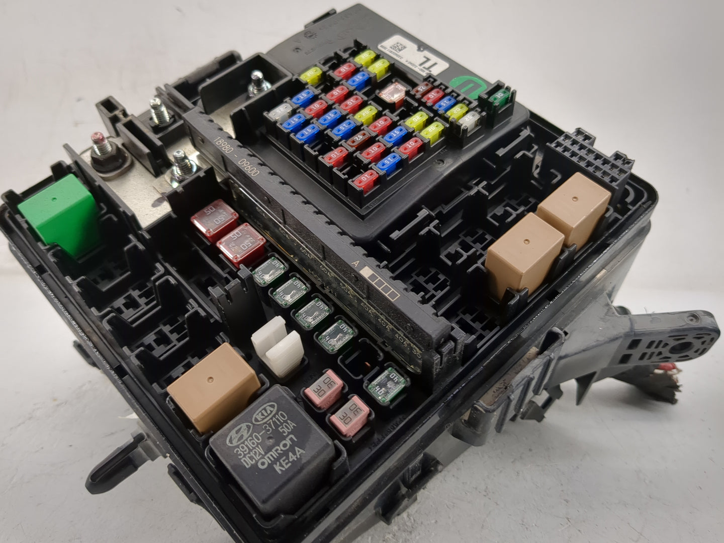 2016-2018 Hyundai Tucson Fusebox Fuse Box Panel Relay Module Fits Fits 2016 2017 2018 OEM Used Auto Parts - Oemusedautoparts