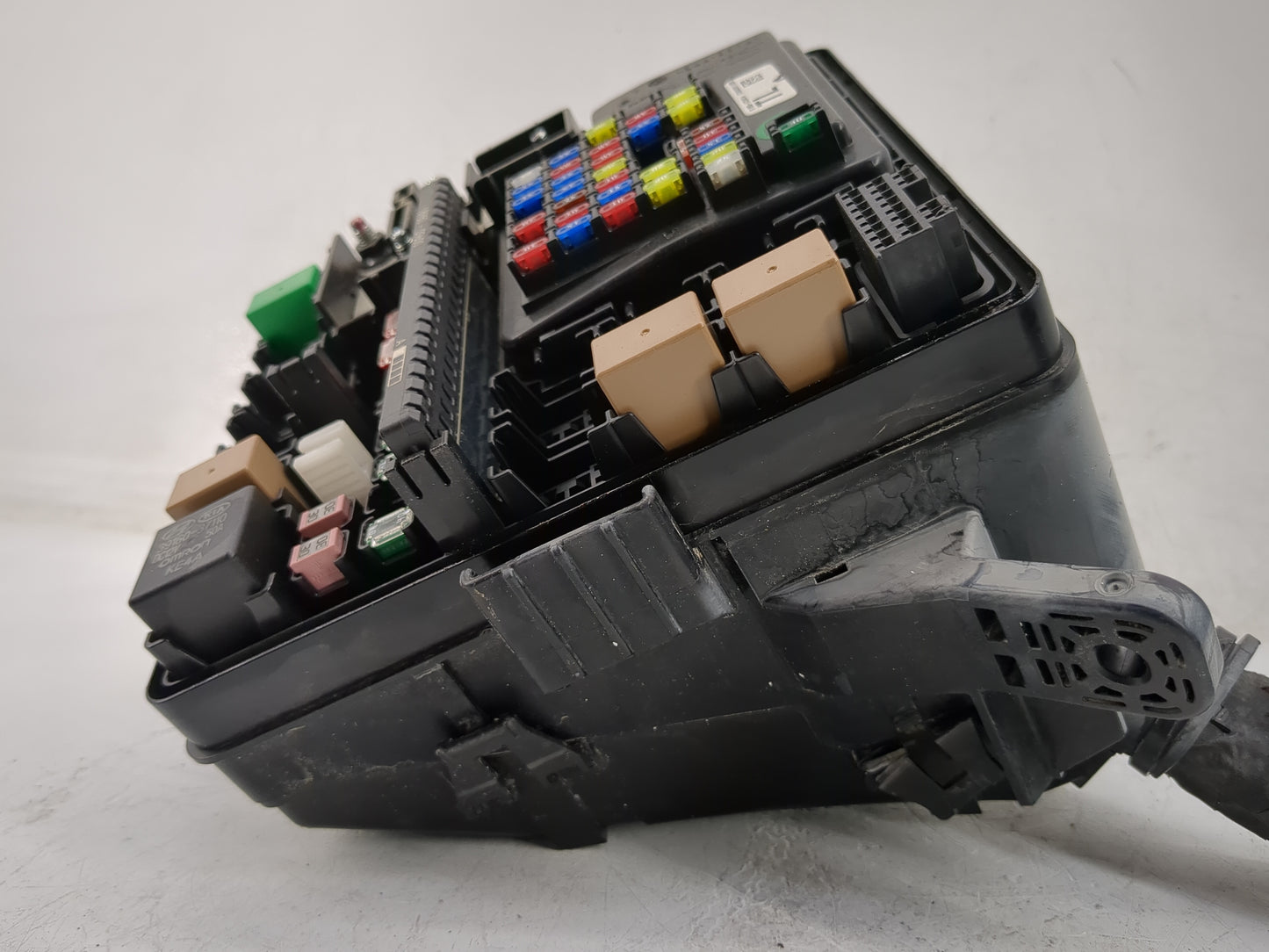 2016-2018 Hyundai Tucson Fusebox Fuse Box Panel Relay Module Fits Fits 2016 2017 2018 OEM Used Auto Parts - Oemusedautoparts