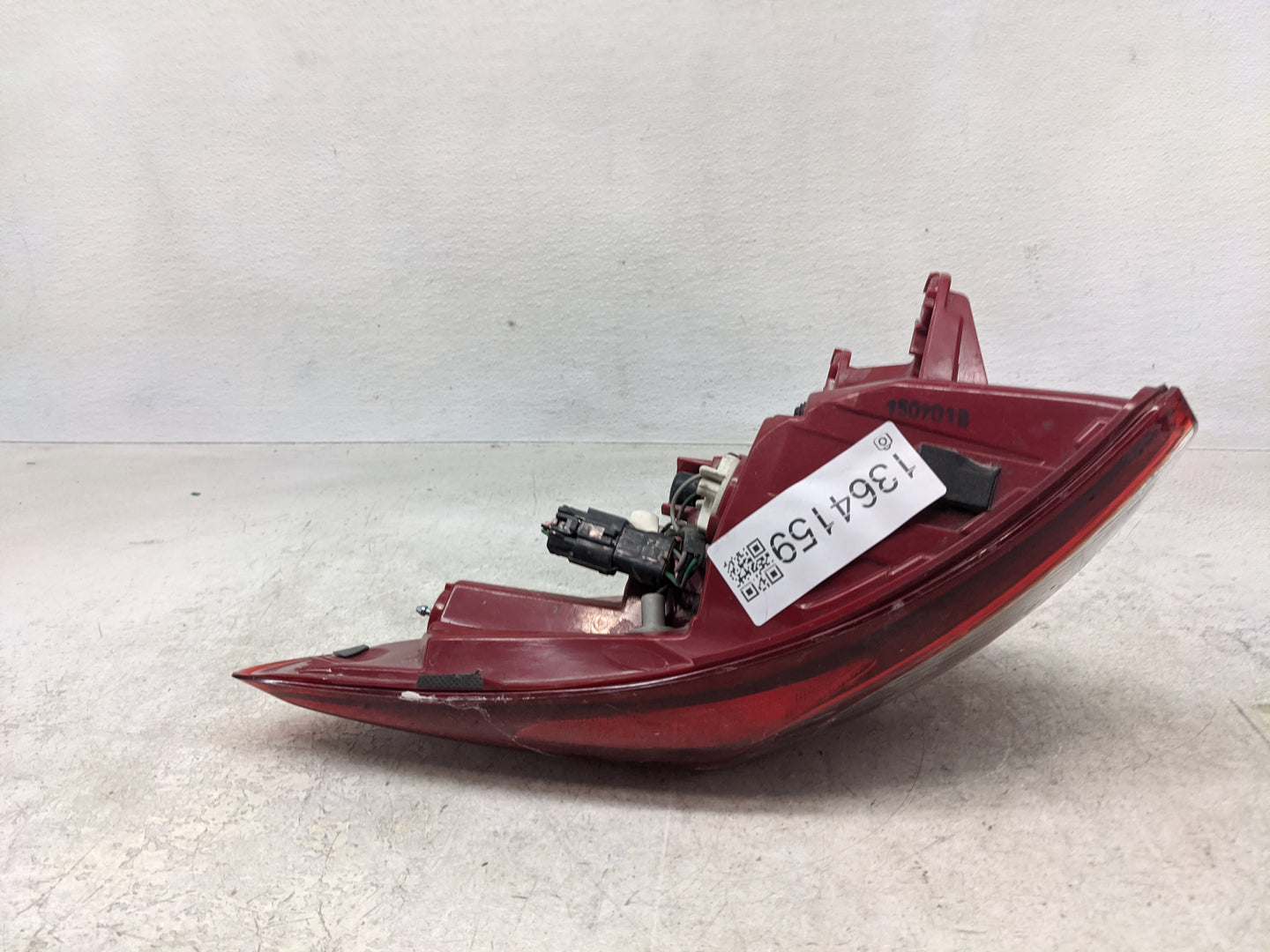2016-2018 Hyundai Tucson Tail Light Assembly Passenger Right OEM P/N:92402-D30 Fits Fits 2016 2017 2018 OEM Used Auto Parts 