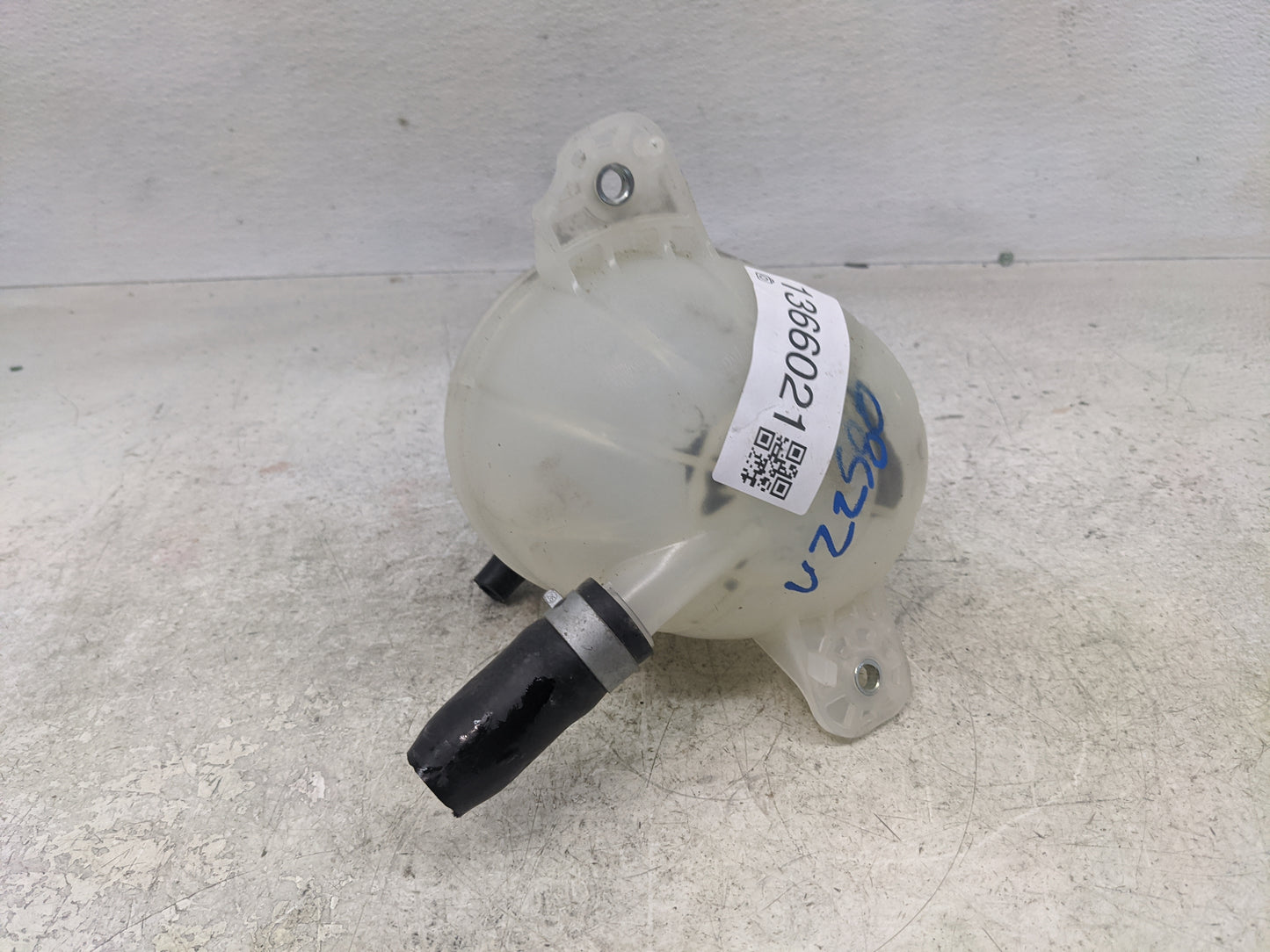 2016 Hyundai Tucson Windshield Washer Fluid Reservoir Bottle Oem - Oemusedautoparts1.com