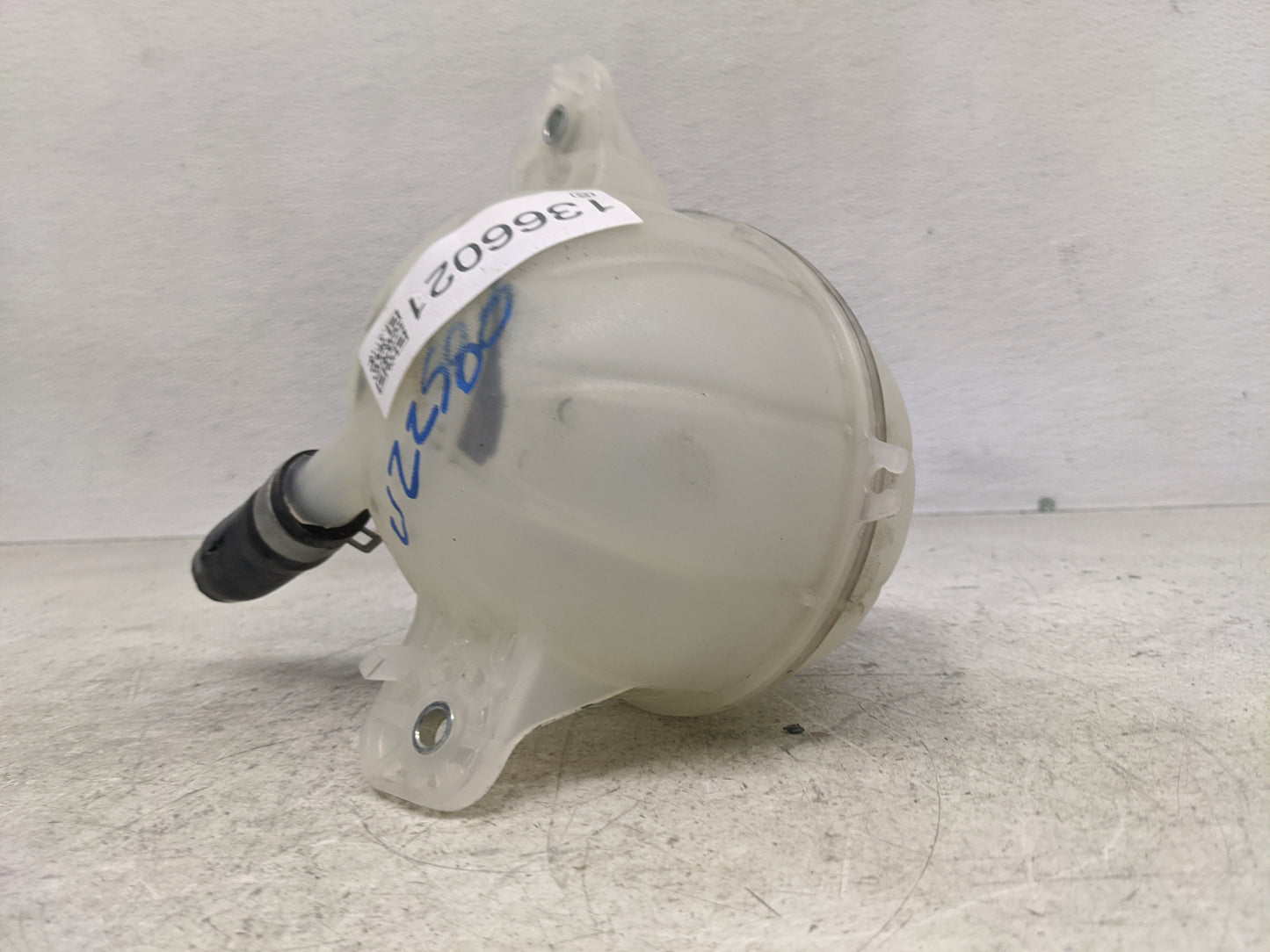 2016 Hyundai Tucson Windshield Washer Fluid Reservoir Bottle Oem - Oemusedautoparts1.com