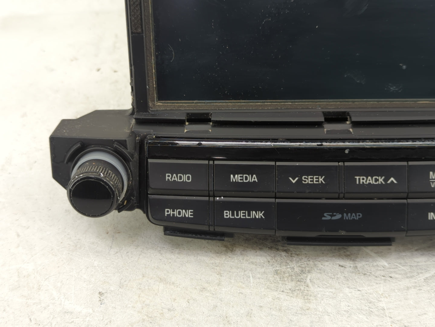 2016-2018 Hyundai Tucson Radio AM FM Cd Player Receiver Replacement P/N:96560-D32114X Fits Fits 2016 2017 2018 OEM Used Auto