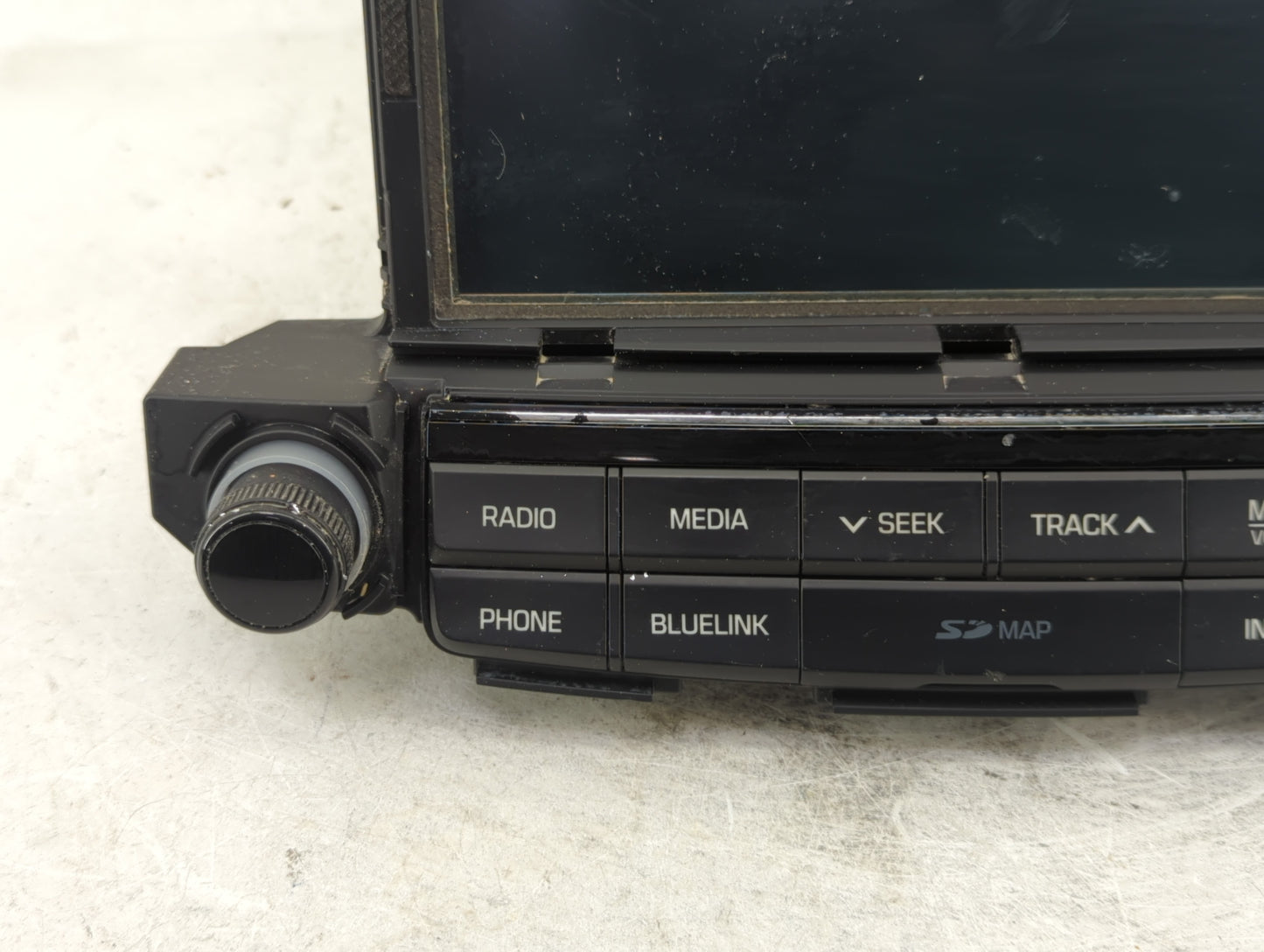 2016-2018 Hyundai Tucson Radio AM FM Cd Player Receiver Replacement P/N:96560-D32114X Fits Fits 2016 2017 2018 OEM Used Auto
