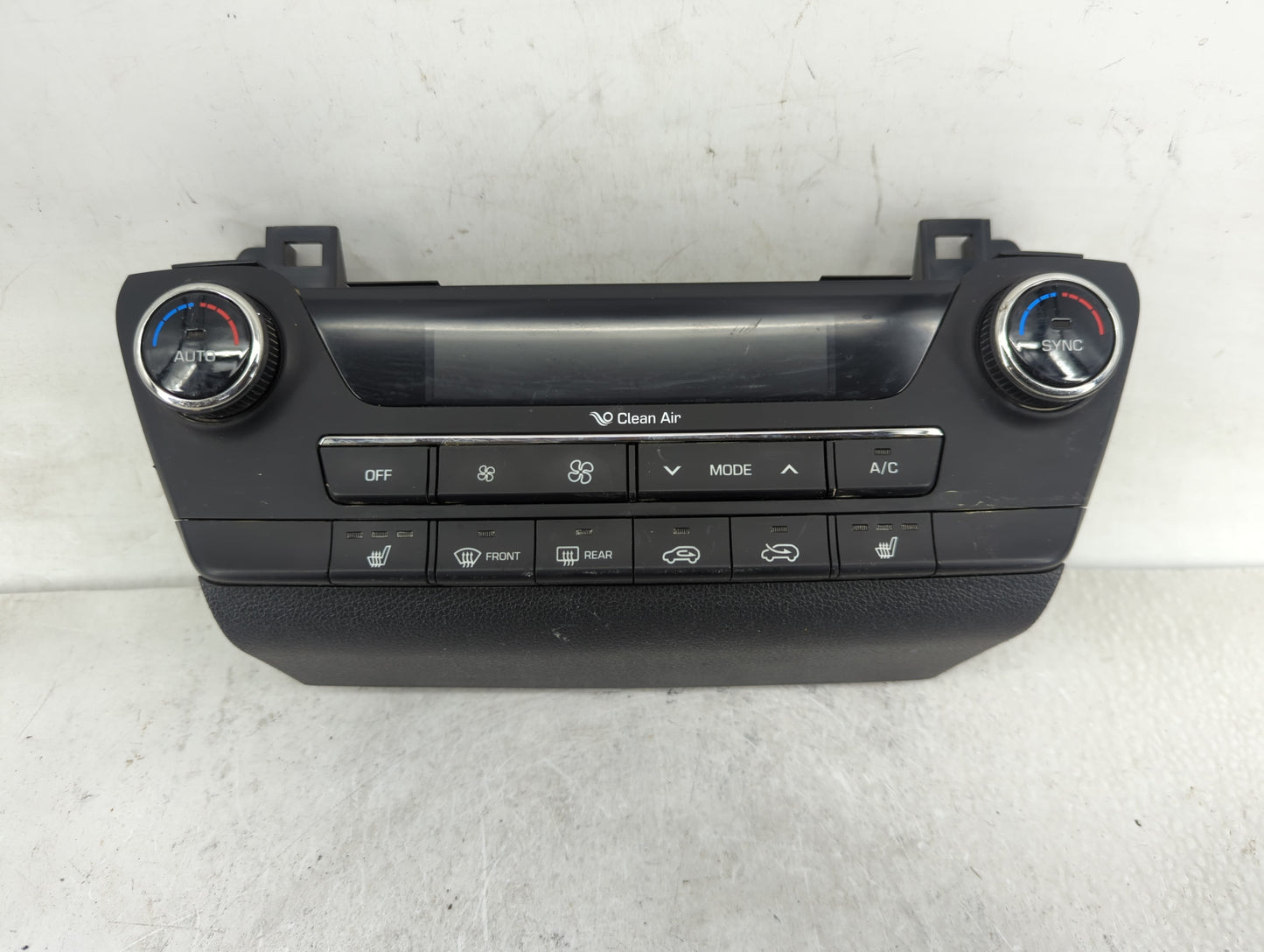 2016-2018 Hyundai Tucson Climate Control Module Temperature AC/Heater Replacement P/N:97250-D7XXX 97250-D3XXX Fits OEM Used 
