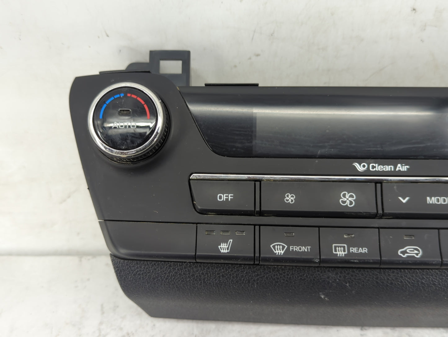 2016-2018 Hyundai Tucson Climate Control Module Temperature AC/Heater Replacement P/N:97250-D7XXX 97250-D3XXX Fits OEM Used 