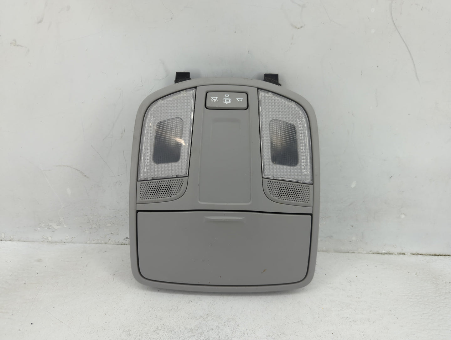2016 Hyundai Tucson Overhead Roof Console - Oemusedautoparts1.com