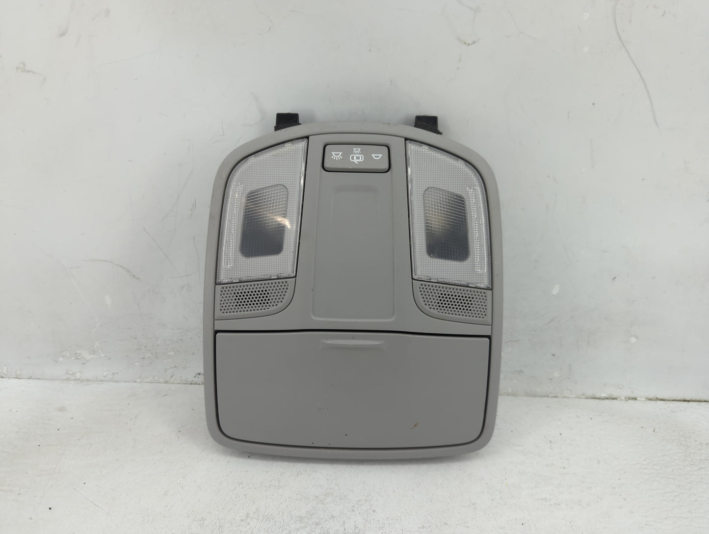 2016 Hyundai Tucson Overhead Roof Console - Oemusedautoparts1.com