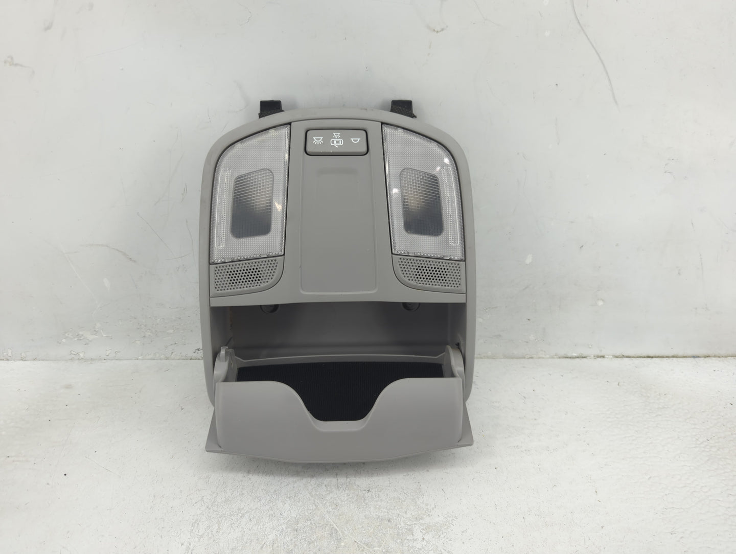 2016 Hyundai Tucson Overhead Roof Console - Oemusedautoparts1.com