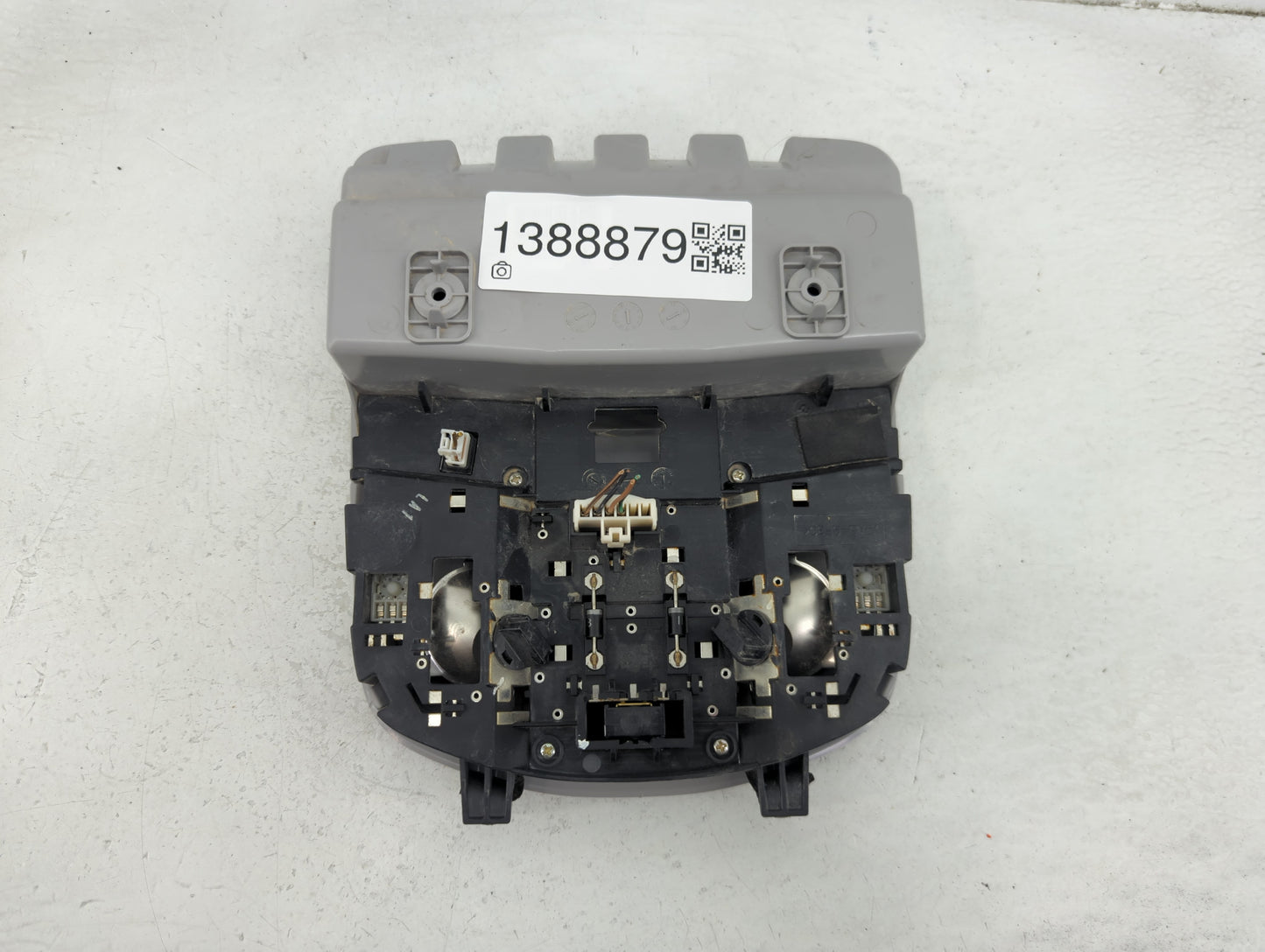 2016 Hyundai Tucson Overhead Roof Console - Oemusedautoparts1.com