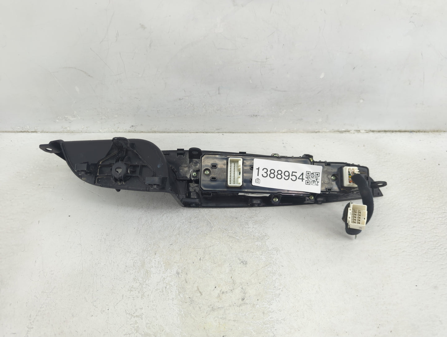 2016-2021 Hyundai Tucson Master Power Window Switch Replacement Driver Side Left P/N:93570-D3020 Fits OEM Used Auto Parts - 
