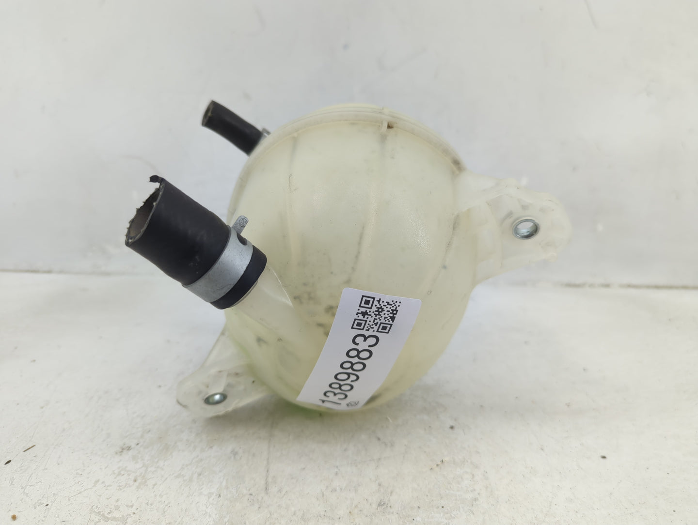 2016-2021 Hyundai Tucson Radiator Coolant Overflow Expansion Tank Bottle 1389883 - Oemusedautoparts1.com