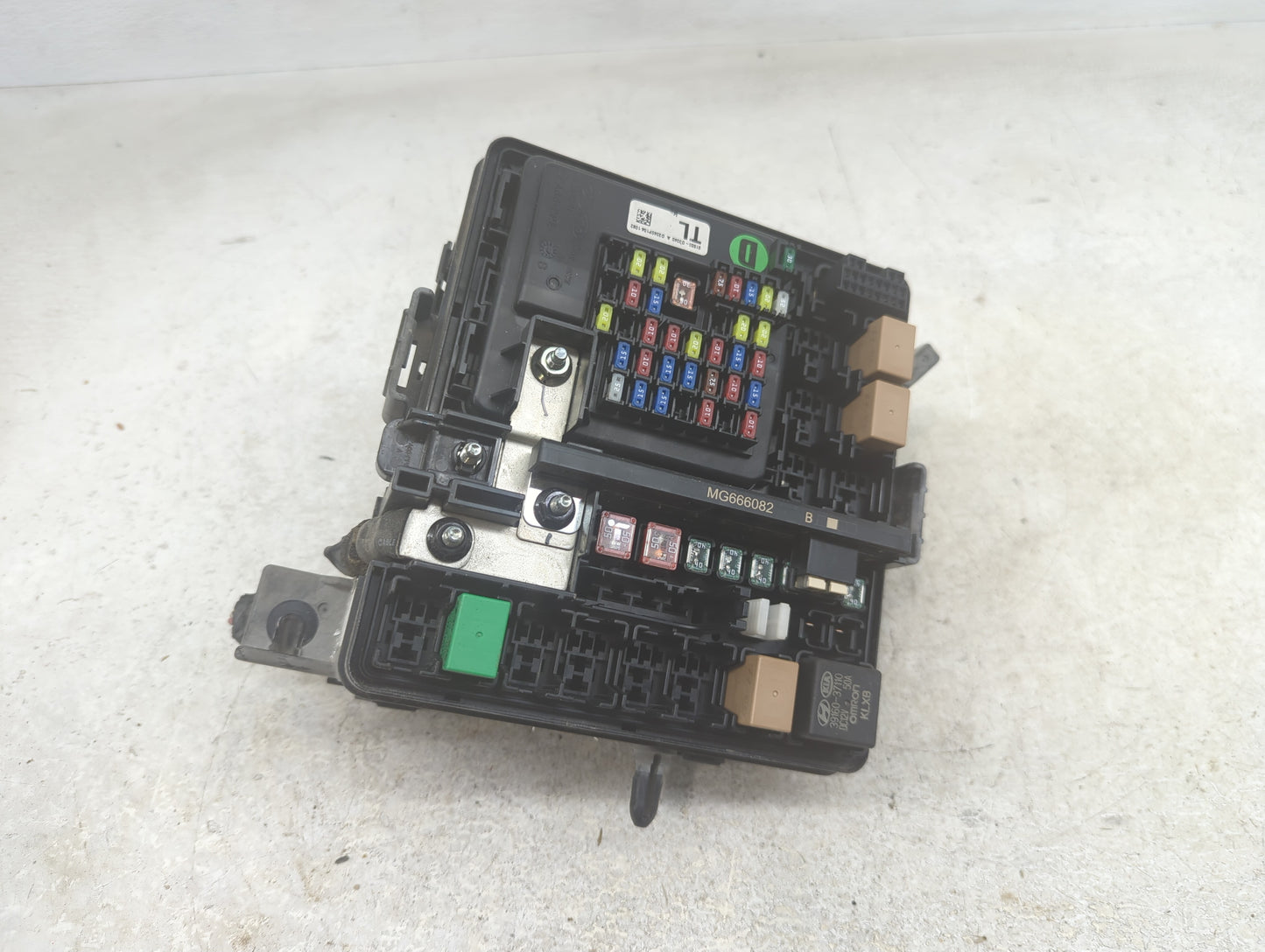 2016-2018 Hyundai Tucson Fusebox Fuse Box Panel Relay Module P/N:91941-D3021 Fits Fits 2016 2017 2018 OEM Used Auto Parts - 