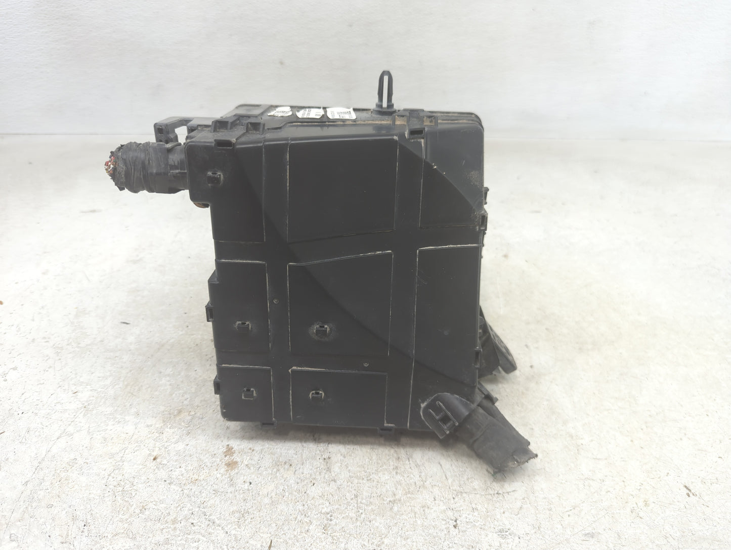 2016-2018 Hyundai Tucson Fusebox Fuse Box Panel Relay Module P/N:91941-D3021 Fits Fits 2016 2017 2018 OEM Used Auto Parts - 