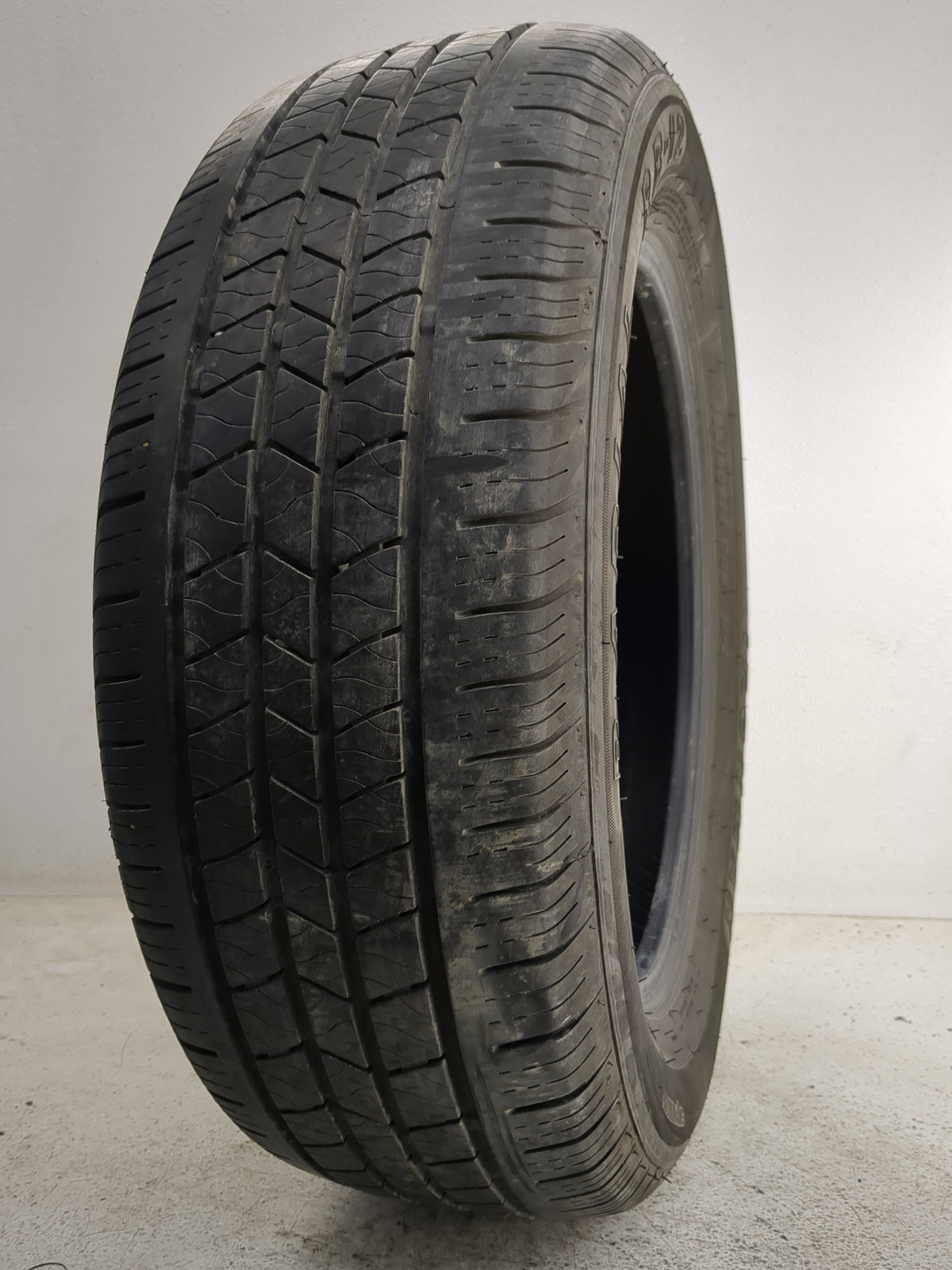 Used Tire 225/60R17 IRONMAN RB-12 99H - Tread Depth 8/32 - Oemusedautoparts1.com