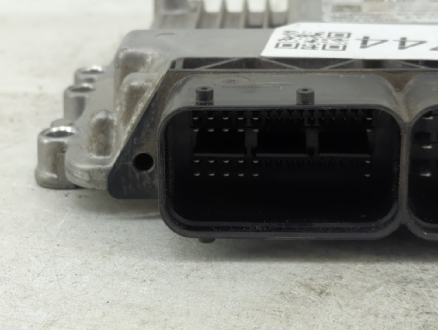 2016-2018 Hyundai Tucson PCM Engine Control Computer ECU ECM PCU OEM P/N:39175-2BTA0 Fits Fits 2016 2017 2018 OEM Used Auto 