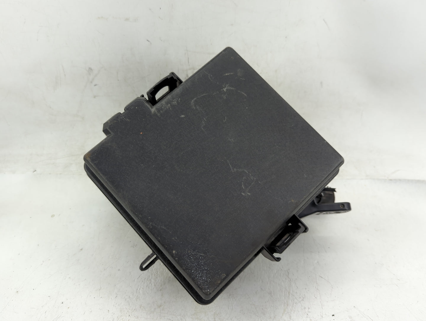 2016-2018 Hyundai Tucson Fusebox Fuse Box Panel Relay Module P/N:91431D3171 Fits Fits 2016 2017 2018 OEM Used Auto Parts - O