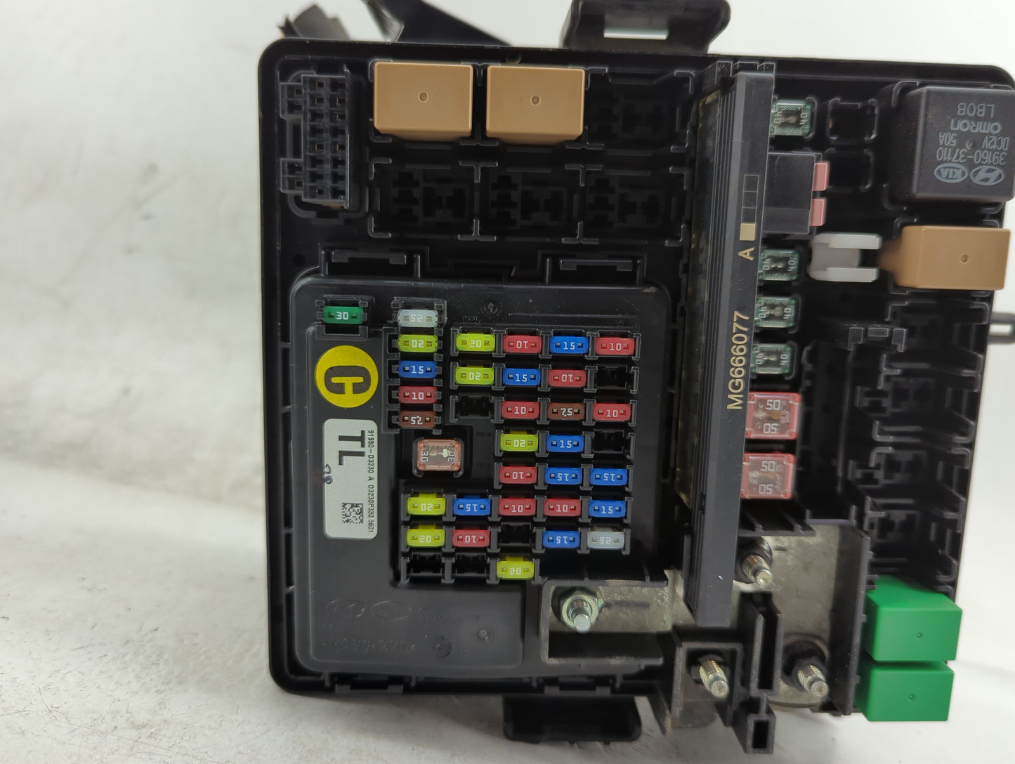 2016-2018 Hyundai Tucson Fusebox Fuse Box Panel Relay Module P/N:91431D3171 Fits Fits 2016 2017 2018 OEM Used Auto Parts - O