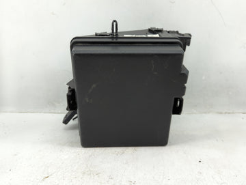2016-2018 Hyundai Tucson Fusebox Fuse Box Panel Relay Module Fits Fits 2016 2017 2018 OEM Used Auto Parts - Oemusedautoparts