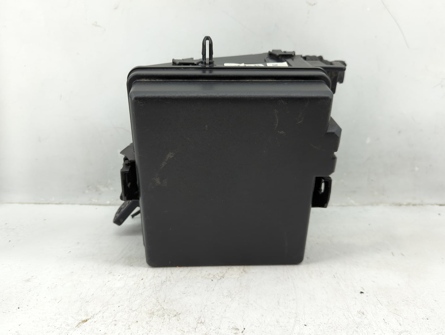 2016-2018 Hyundai Tucson Fusebox Fuse Box Panel Relay Module Fits Fits 2016 2017 2018 OEM Used Auto Parts - Oemusedautoparts