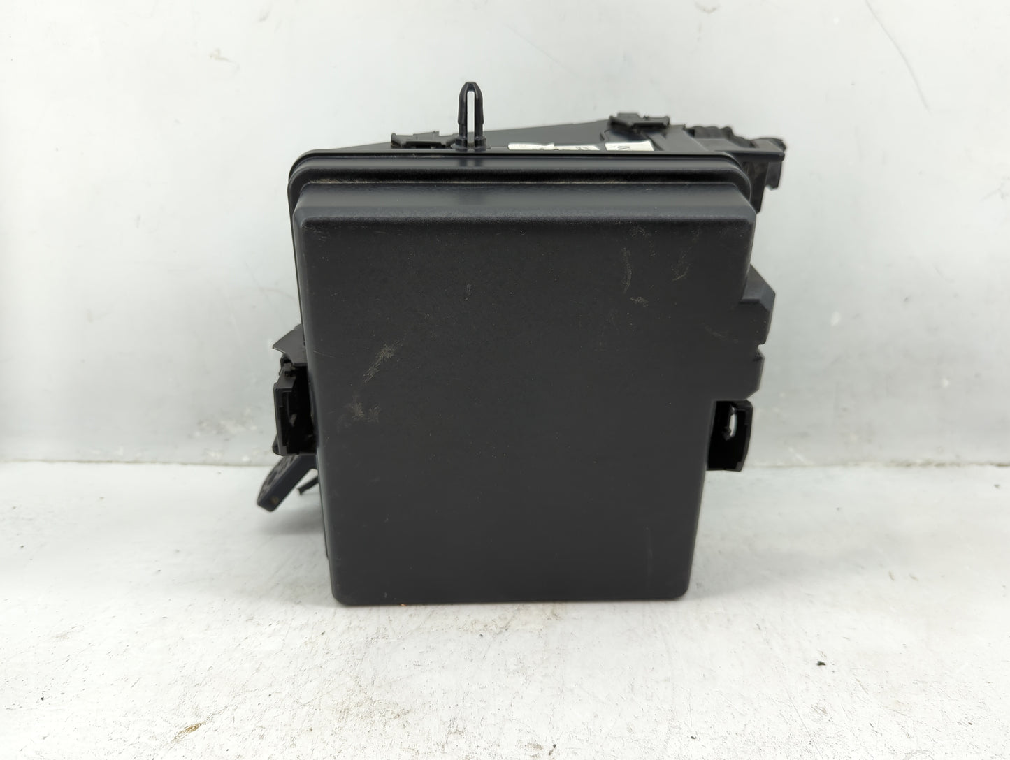 2016-2018 Hyundai Tucson Fusebox Fuse Box Panel Relay Module Fits Fits 2016 2017 2018 OEM Used Auto Parts - Oemusedautoparts