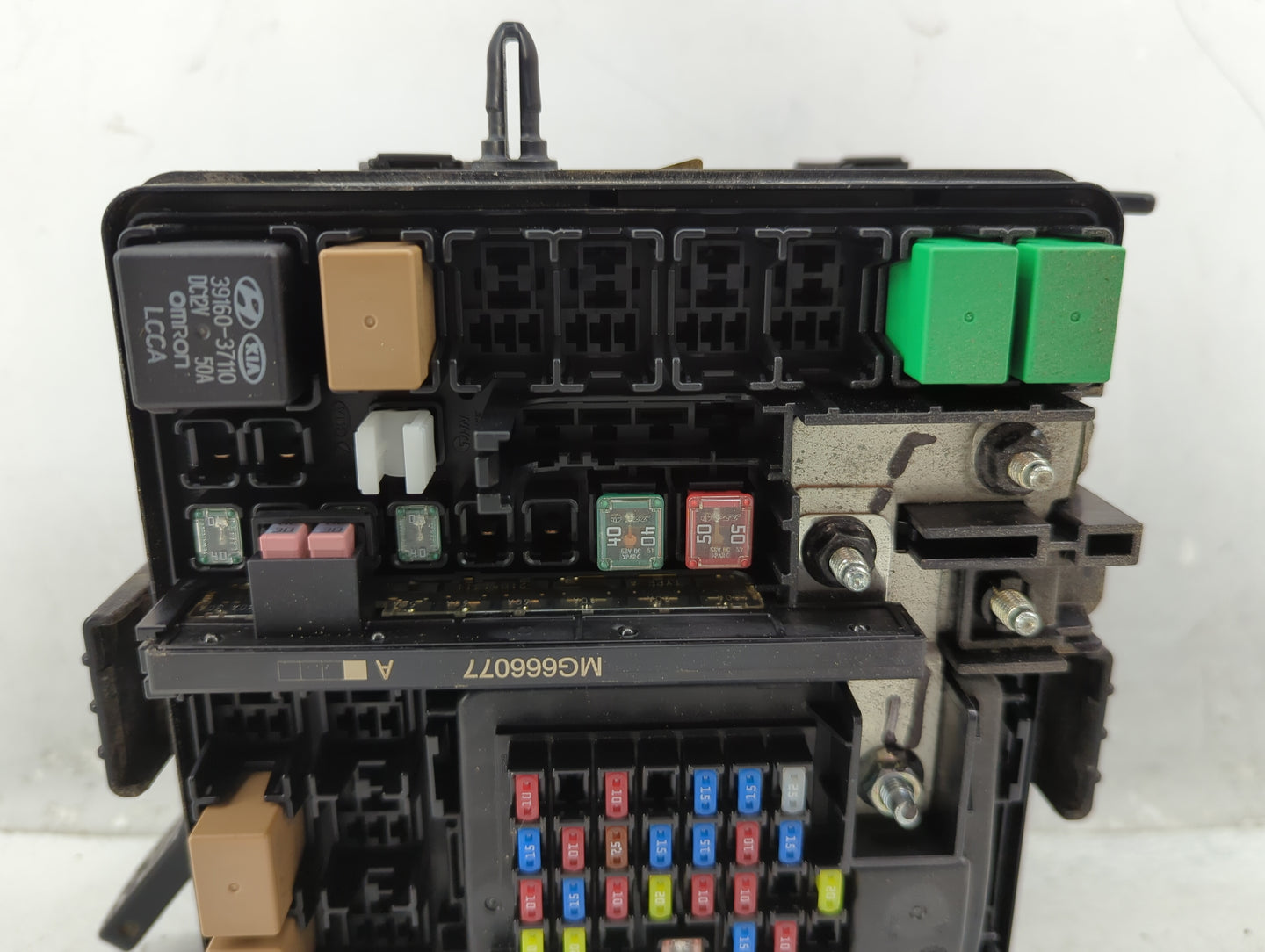 2016-2018 Hyundai Tucson Fusebox Fuse Box Panel Relay Module Fits Fits 2016 2017 2018 OEM Used Auto Parts - Oemusedautoparts