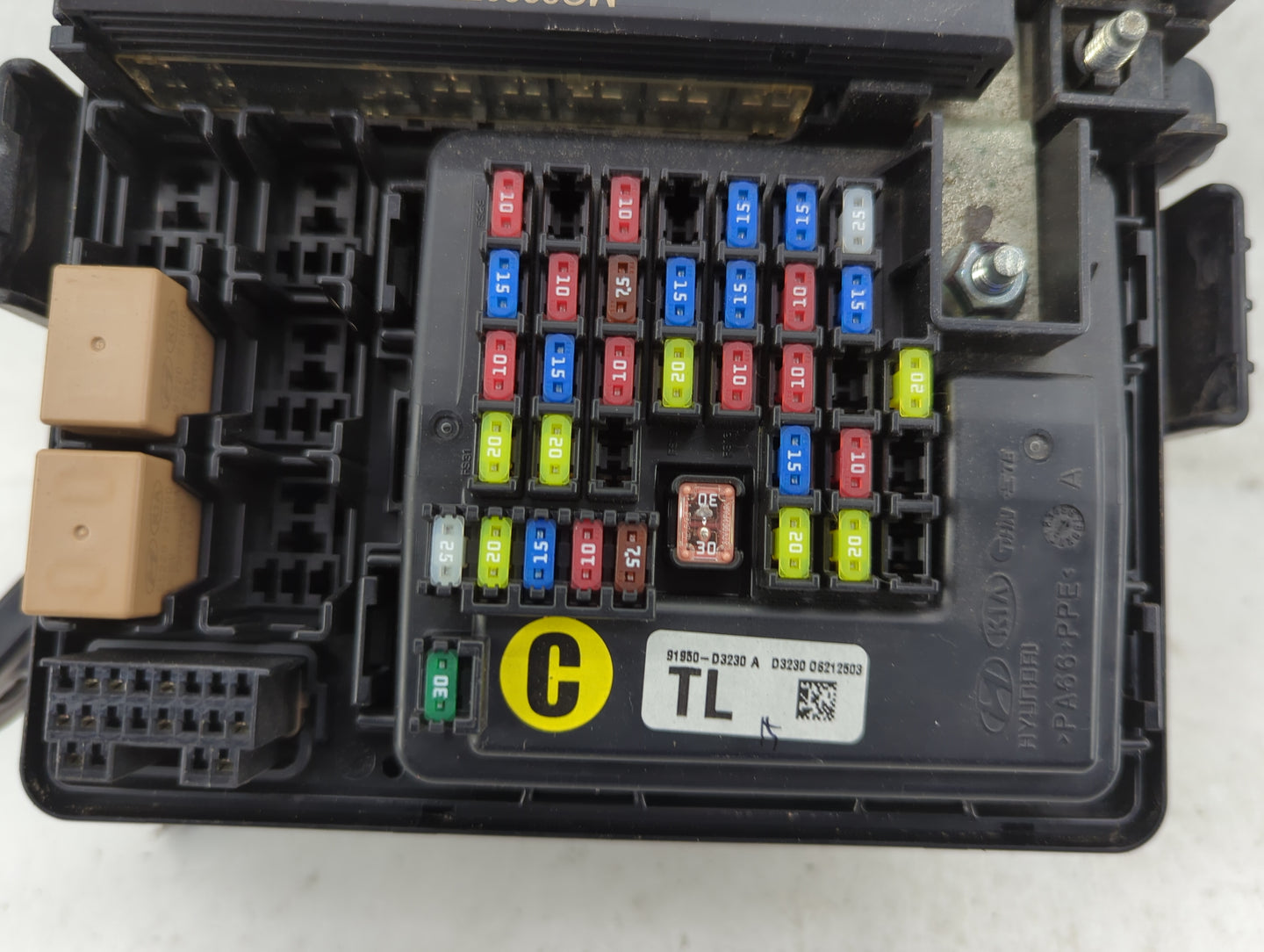 2016-2018 Hyundai Tucson Fusebox Fuse Box Panel Relay Module P/N:MG666077 91431 D3170 Fits Fits 2016 2017 2018 OEM Used Auto