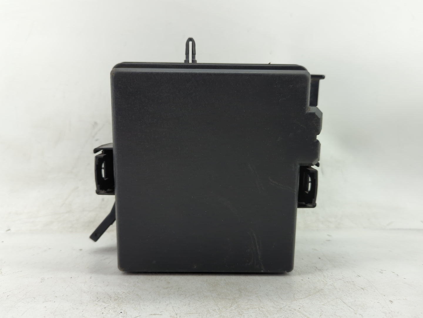 2016-2018 Hyundai Tucson Fusebox Fuse Box Panel Relay Module P/N:91941-D3020 Fits Fits 2016 2017 2018 OEM Used Auto Parts - 