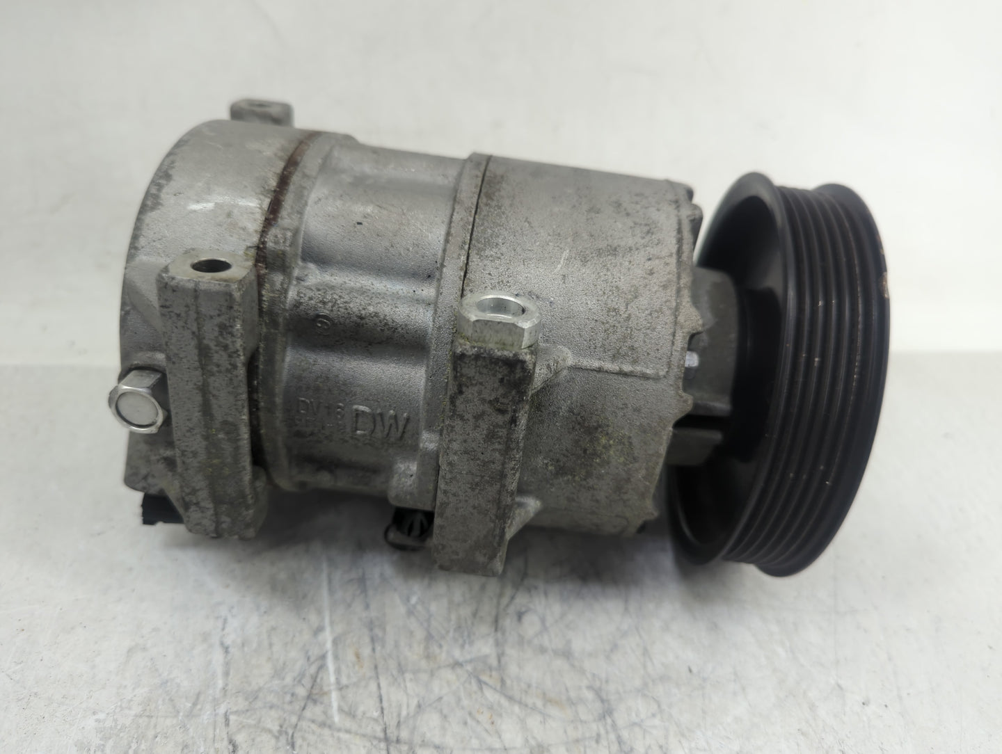 2016-2017 Hyundai Tucson Air Conditioning A/c Ac Compressor Oem - Oemusedautoparts1.com