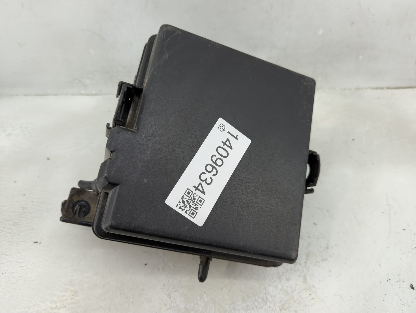 2016-2018 Hyundai Tucson Fusebox Fuse Box Panel Relay Module P/N:91941-D3020 Fits Fits 2016 2017 2018 OEM Used Auto Parts - 