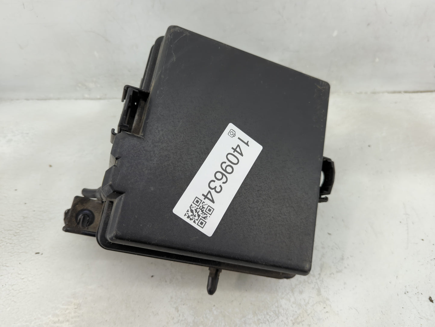 2016-2018 Hyundai Tucson Fusebox Fuse Box Panel Relay Module P/N:91941-D3020 Fits Fits 2016 2017 2018 OEM Used Auto Parts - 