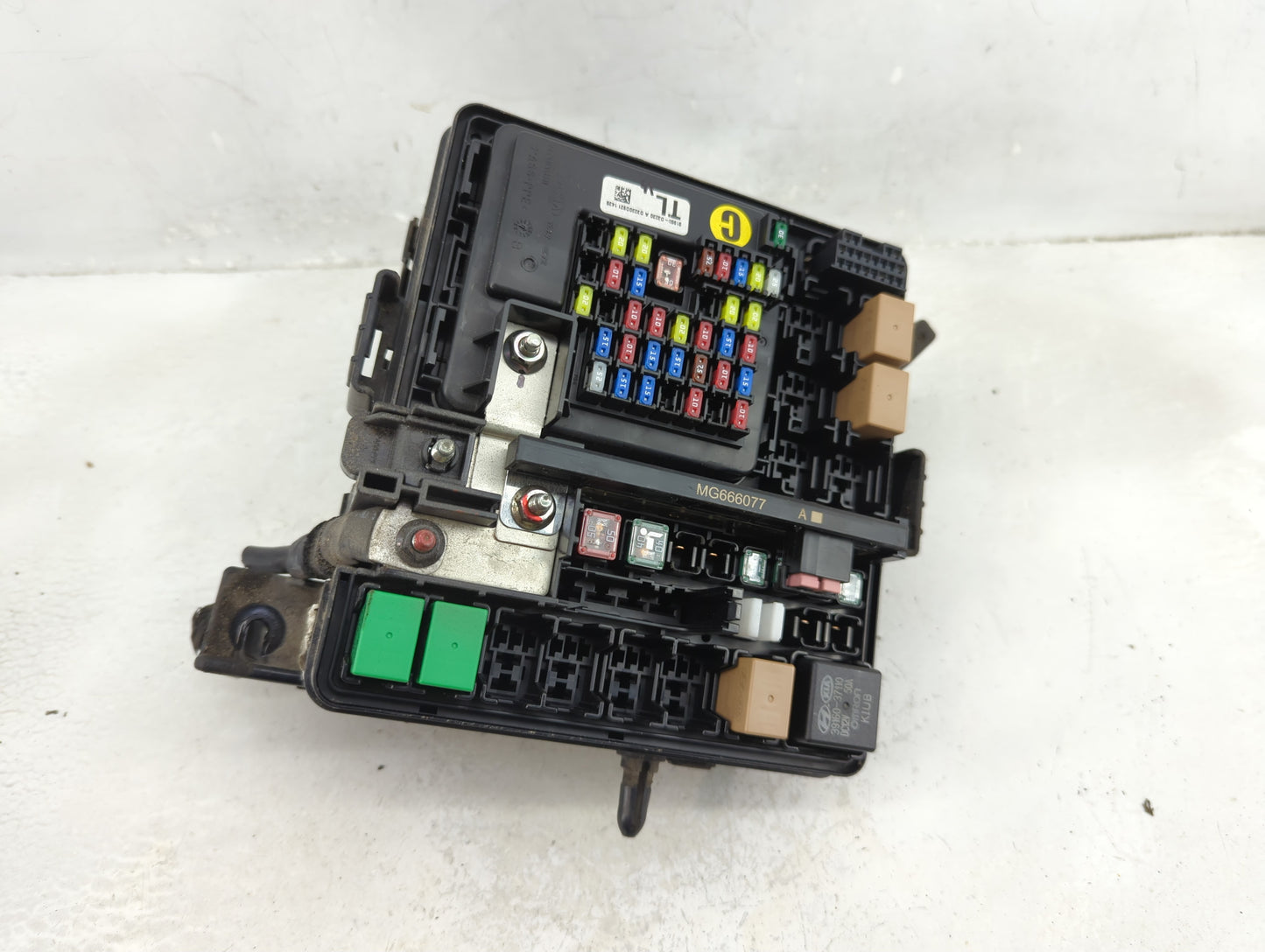 2016-2018 Hyundai Tucson Fusebox Fuse Box Panel Relay Module P/N:91941-D3020 Fits Fits 2016 2017 2018 OEM Used Auto Parts - 