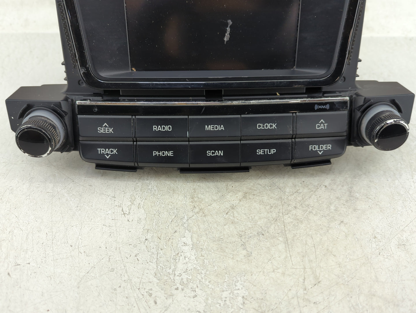 2016-2017 Hyundai Tucson Radio AM FM Cd Player Receiver Replacement P/N:96180-D31004X Fits Fits 2016 2017 OEM Used Auto Part