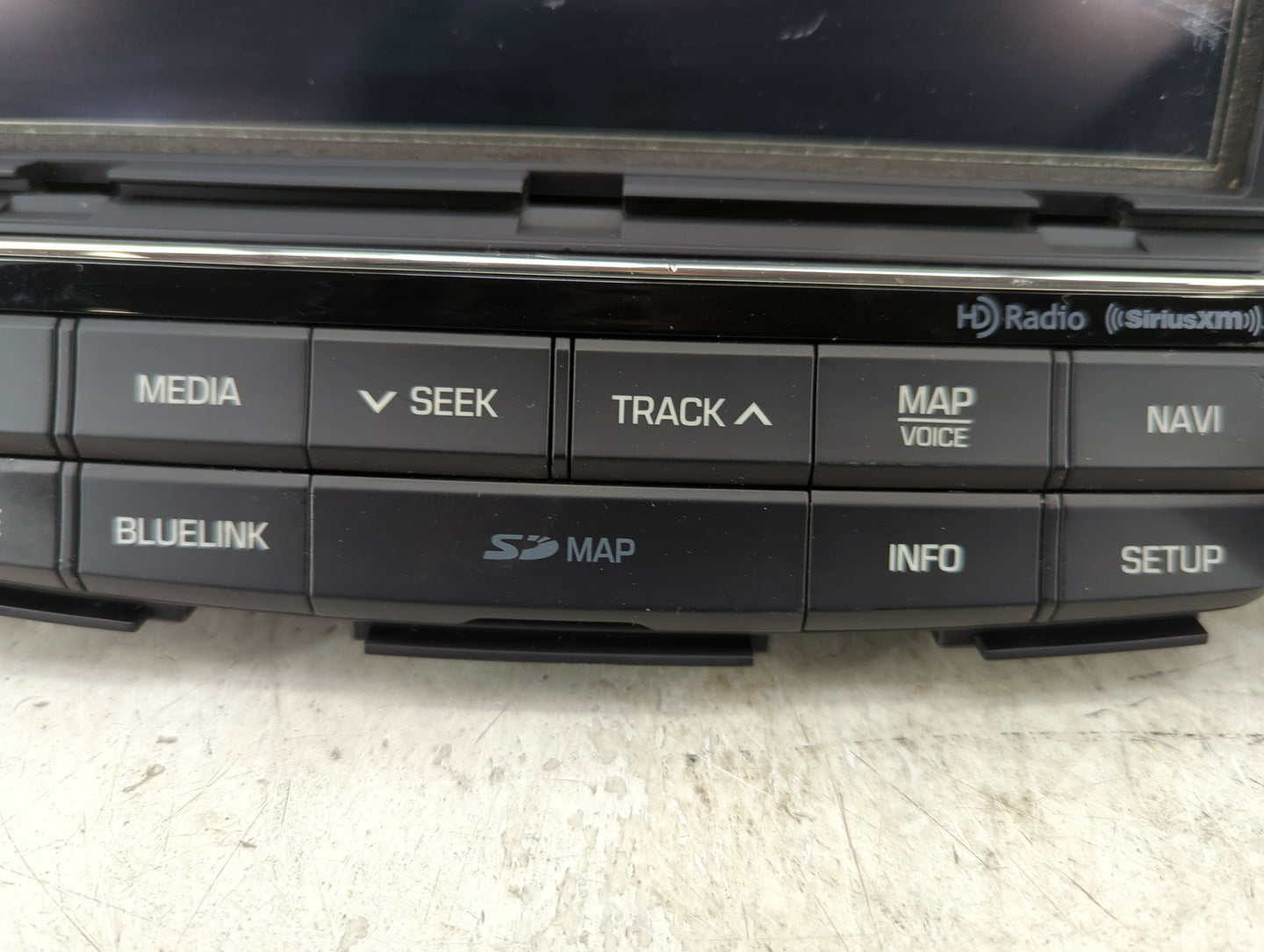 2016-2018 Hyundai Tucson Radio AM FM Cd Player Receiver Replacement Fits Fits 2016 2017 2018 OEM Used Auto Parts - Oemusedau