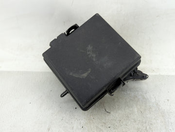 2016-2018 Hyundai Tucson Fusebox Fuse Box Panel Relay Module Fits Fits 2016 2017 2018 OEM Used Auto Parts - Oemusedautoparts
