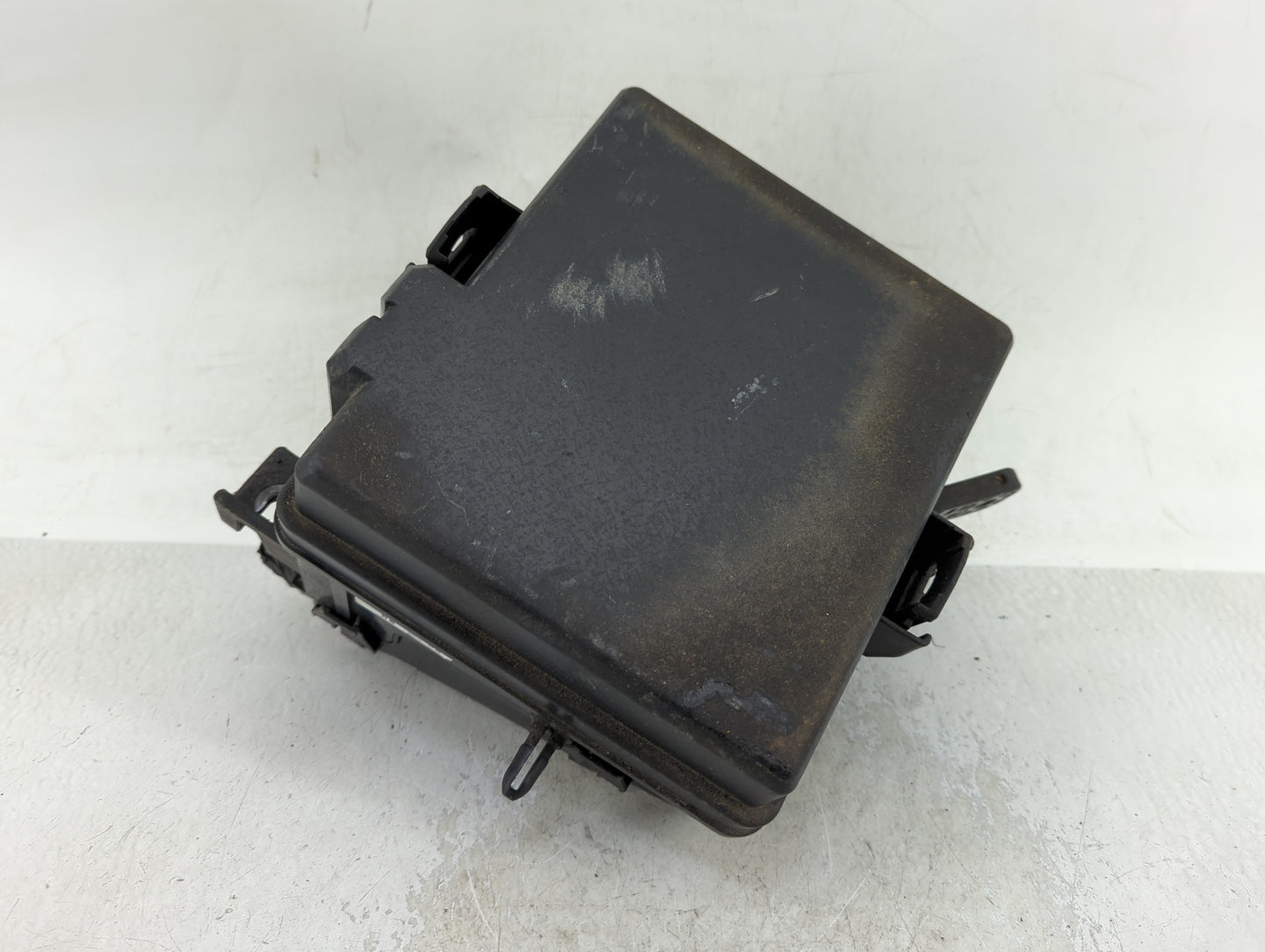 2016-2018 Hyundai Tucson Fusebox Fuse Box Panel Relay Module P/N:91422D3080 Fits Fits 2016 2017 2018 OEM Used Auto Parts - O