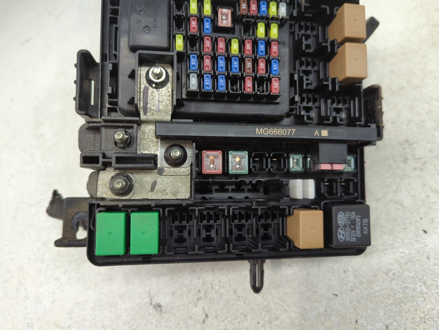 2016-2018 Hyundai Tucson Fusebox Fuse Box Panel Relay Module P/N:91941-D3021 Fits Fits 2016 2017 2018 OEM Used Auto Parts - 