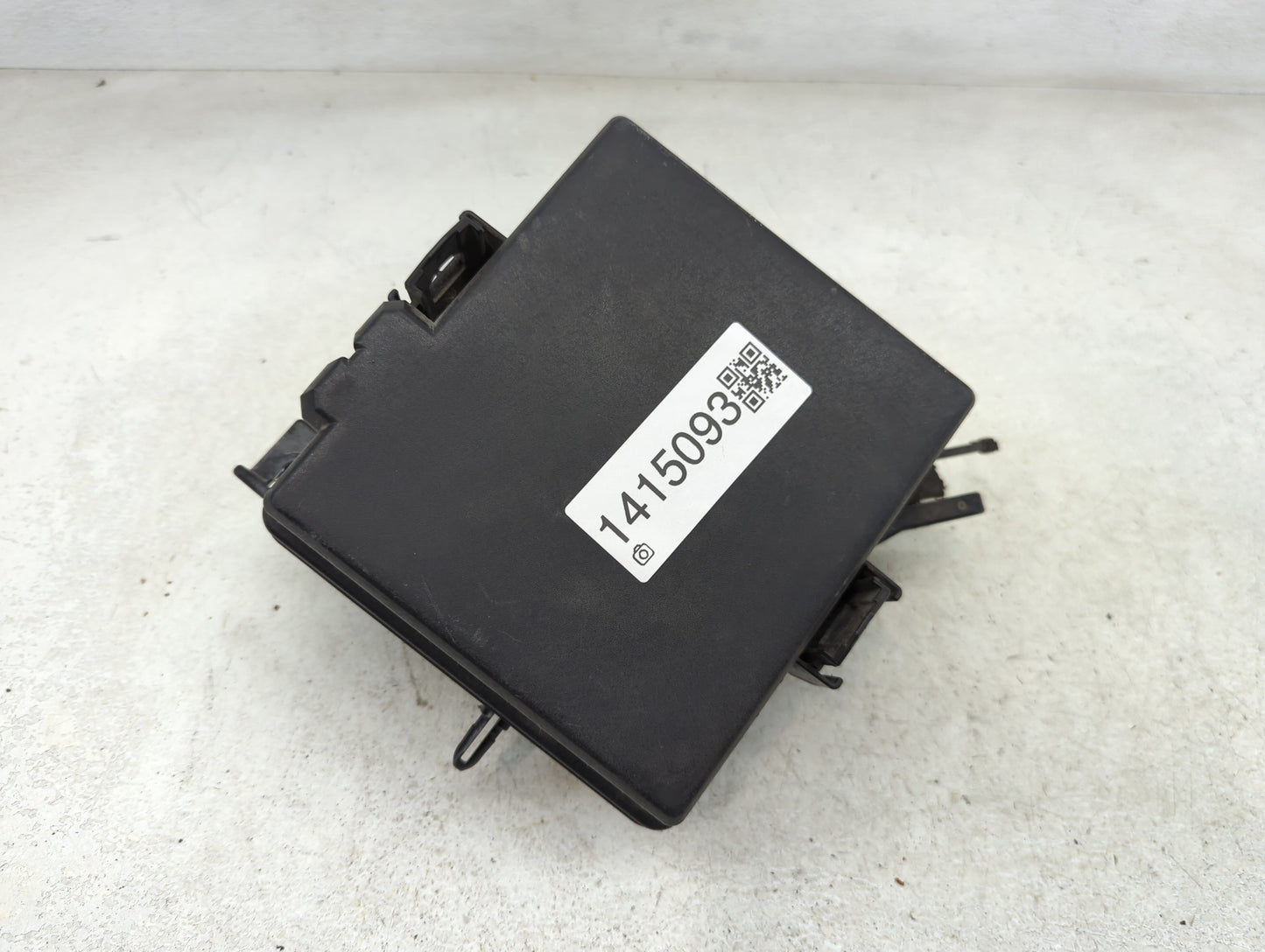 2016-2018 Hyundai Tucson Fusebox Fuse Box Panel Relay Module P/N:91941-D3020 Fits Fits 2016 2017 2018 OEM Used Auto Parts - 