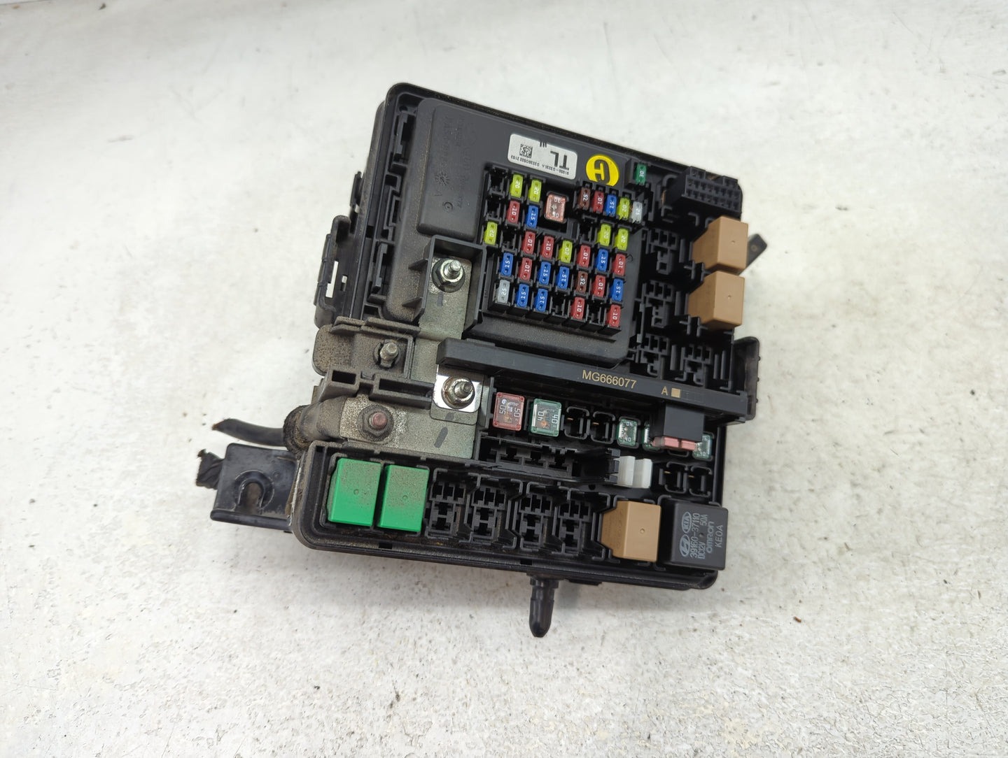 2016-2018 Hyundai Tucson Fusebox Fuse Box Panel Relay Module P/N:91941-D3020 Fits Fits 2016 2017 2018 OEM Used Auto Parts - 